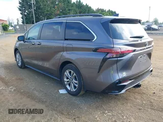 2021 Toyota Sienna XSE with VIN 5TDDSKFC7MS016370, listed as a IAAI auction lot 42381152 with 25,656 mi miles and . Bid and sale history available at DreamBid. Image 3.