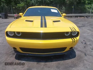 2018 Dodge Challenger SXT с VIN 2C3CDZAG9JH339276, выставлен на аукционе IAAI как лот 42637557 с пробегом 111 418 миль миль и . История ставок и продаж доступна на DreamBid. Изображение 12.