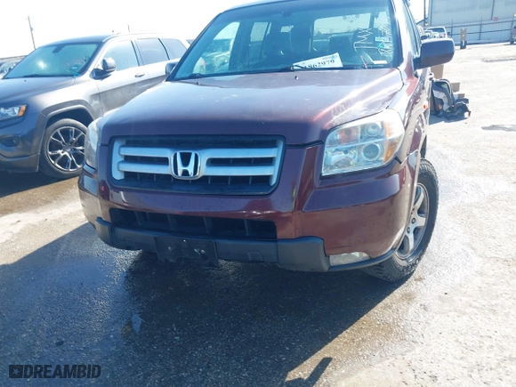 2008 Honda Pilot EX-L with VIN 5FNYF28588B007093, listed as a IAAI auction lot 41862979 with 186,147 mi miles. Bid and sale history available at carsss.com. Image 6.