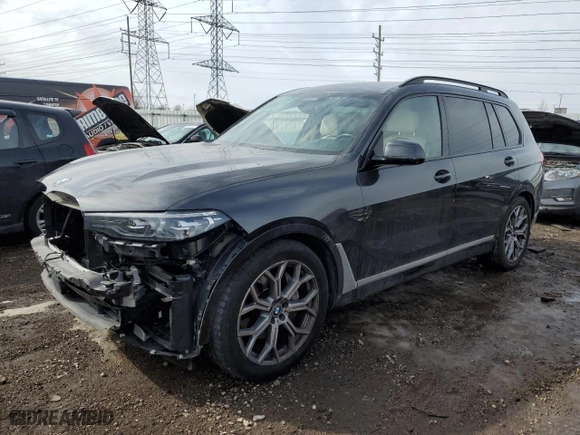 2021 BMW X7 xDrive40i with VIN 5UXCW2C0XM9E56755, listed as a Copart auction lot 45556525 with 46,960 mi miles and Salvage Title. Bid and sale history available at carsss.com. Image 1.