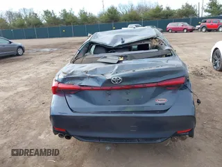2019 Toyota Avalon XLE z VIN 4T1BZ1FB3KU024135, wystawiony jako IAAI lot #41887321 z przebiegiem 80 547 mil mil oraz . Historia ofert i sprzedaży dostępna na DreamBid. Obrazek 16.