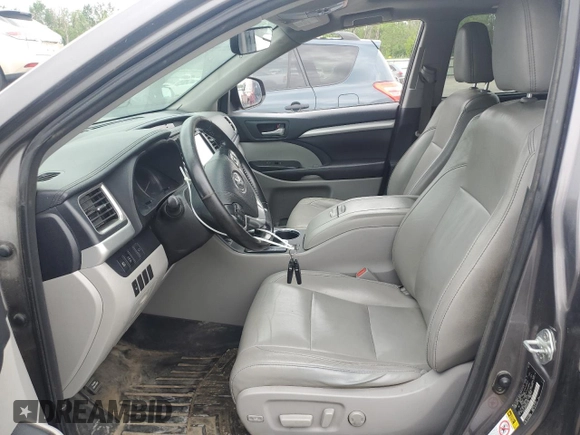 2017 Toyota Highlander XLE with VIN 5TDJZRFH7HS426496, listed as a Copart auction lot 62337475 with 255,962 mi miles and Clean title. Bid and sale history available at DreamBid. Image 7.