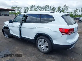 2019 Volkswagen Atlas SE with VIN 1V2WR2CA4KC509962, listed as a IAAI auction lot 42147840 with 67,557 mi miles and . Bid and sale history available at DreamBid. Image 3.