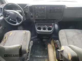 2003 Chevrolet Express Cargo with VIN 1GCGG25U831126705, listed as a Copart auction lot 73466744 with 265,323 mi miles and Salvage Title. Bid and sale history available at DreamBid. Image 8.