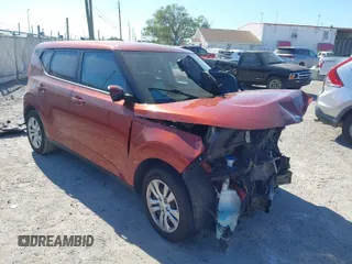 2021 Kia Soul LX with VIN KNDJ23AU6M7755006, listed as a IAAI auction lot 41817038 with 69,262 mi miles. Bid and sale history available at carsss.com. Image 1.