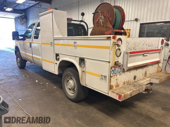 2013 Ford F-350 z VIN 1FD7X3B67DEA52601, wystawiony jako IAAI lot #42409012 z przebiegiem 335 745 mil mil oraz . Historia ofert i sprzedaży dostępna na DreamBid. Obrazek 6.