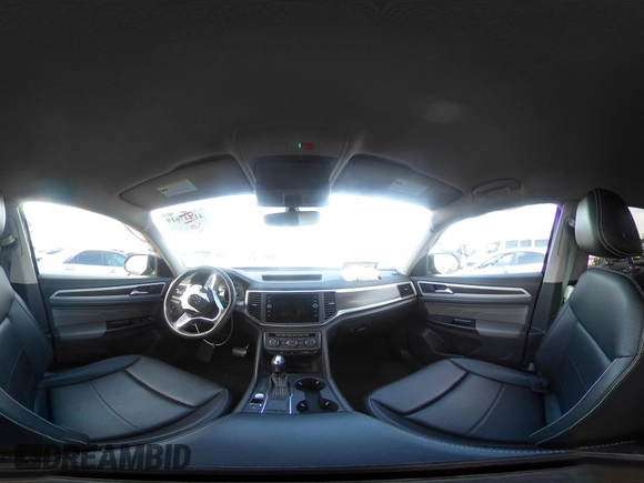 2021 Volkswagen Atlas SE z VIN 1V2WR2CAXMC558294, wystawiony jako IAAI lot #41447619 z przebiegiem 48 652 mil mil oraz . Historia ofert i sprzedaży dostępna na DreamBid. Obrazek 18.