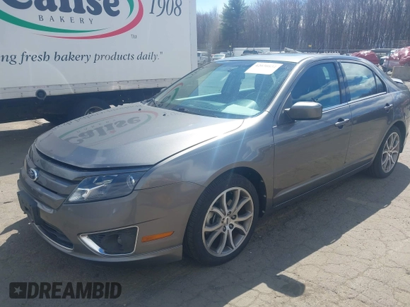 2010 Ford Fusion SE with VIN 3FAHP0HA3AR248729, listed as a IAAI auction lot 42030832 with 113,972 mi miles. Bid and sale history available at carsss.com. Image 2.