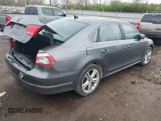 2014 Volkswagen Passat SE с VIN 1VWBN7A39EC085032, выставлен на аукционе IAAI как лот 41931302 с пробегом 193 425 миль миль и . История ставок и продаж доступна на DreamBid. Изображение 4.