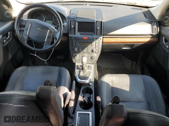 2010 Land Rover LR2 HSE z VIN SALFT2BN2AH199411, wystawiony jako Copart lot #47310435 z przebiegiem 142 505 mil mil oraz Czysty tytuł • Clean title. Historia ofert i sprzedaży dostępna na DreamBid. Obrazek 8.
