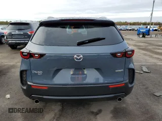 2023 Mazda CX-50 S Preferred Plus z VIN 7MMVABCM5PN113582, wystawiony jako Copart lot #36073953 z przebiegiem 4 080 mil mil oraz . Historia ofert i sprzedaży dostępna na DreamBid. Obrazek 6.