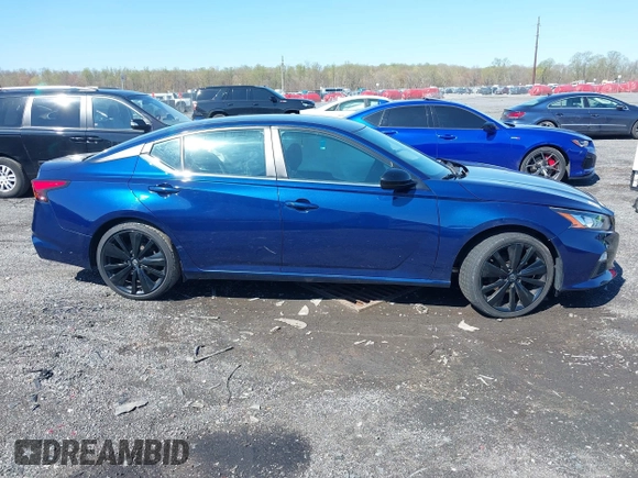 2019 Nissan Altima SR with VIN 1N4BL4CV4KC117733, listed as a IAAI auction lot 41977198 with 56,167 mi miles and . Bid and sale history available at carsss.com. Image 13.