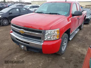 2010 Chevrolet Silverado 1500 LS with VIN 1GCSCREA7AZ201011, listed as a IAAI auction lot 41448280 with 216,623 mi miles. Bid and sale history available at carsss.com. Image 2.