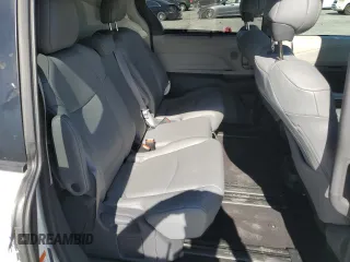 2021 Toyota Sienna XLE with VIN 5TDYRKEC2MS027386, listed as a Copart auction lot 47800305 with 56,000 mi miles and Salvage Title. Bid and sale history available at DreamBid. Image 11.