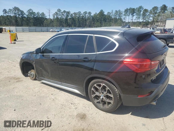 2021 BMW X1 xDrive28i z VIN WBXJG9C07M5S73464, wystawiony jako Copart lot #50374525 z przebiegiem 117 828 mil mil oraz Tytuł czysty. Historia ofert i sprzedaży dostępna na DreamBid. Obrazek 2.