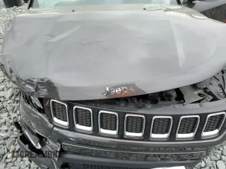 2018 Jeep Compass Limited with VIN 3C4NJDCB7JT266255, listed as a Copart auction lot 51642485 with 0 mi miles and Salvage Title. Bid and sale history available at carsss.com. Image 12.