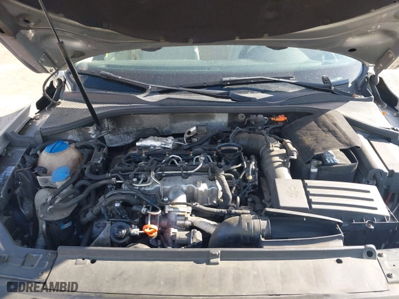 2013 Volkswagen Passat TDI SE with VIN 1VWBN7A34DC103273, listed as a IAAI auction lot 42051516 with 105,607 mi miles. Bid and sale history available at carsss.com. Image 10.