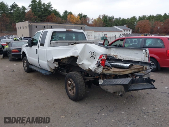 2016 Ford Super Duty F-250 SRW XLT with VIN 1FT7X2B62GEC48092, listed as a IAAI auction lot 40644978 with 112,524 mi miles. Bid and sale history available at carsss.com. Image 3.