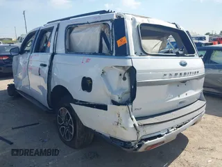 2024 Ford Expedition Max XLT with VIN 1FMJK1H81REA32577, listed as a IAAI auction lot 42053847 with Not provided miles and . Bid and sale history available at DreamBid. Image 3.