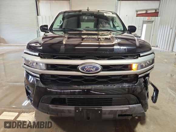2024 Ford Expedition Max XLT with VIN 1FMJK1J80REA39398, listed as a Copart auction lot 63090695 with 46,528 mi miles and Clean title. Bid and sale history available at DreamBid. Image 5.