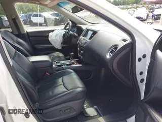 2015 Nissan Pathfinder Platinum z VIN 5N1AR2MM0FC613659, wystawiony jako IAAI lot #42194214 z przebiegiem 138 180 mil mil oraz . Historia ofert i sprzedaży dostępna na DreamBid. Obrazek 5.