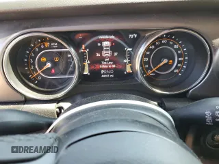 2022 Jeep Wrangler Unlimited Sport with VIN 1C4HJXDG5NW155504, listed as a Copart auction lot 70189964 with 44,101 mi miles and Salvage Title. Bid and sale history available at DreamBid. Image 9.