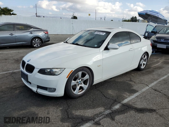 2008 BMW 3 Series 328i z VIN WBAWV13538P119914, wystawiony jako Copart lot #45046775 z przebiegiem 193 008 mil mil oraz Czysty tytuł • Clean title. Historia ofert i sprzedaży dostępna na DreamBid. Obrazek 1.