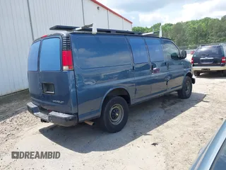 1998 Chevrolet Chevy Van z VIN 1GCGG25RXW1100879, wystawiony jako IAAI lot #42154197 z przebiegiem 191 241 mil mil oraz . Historia ofert i sprzedaży dostępna na DreamBid. Obrazek 4.