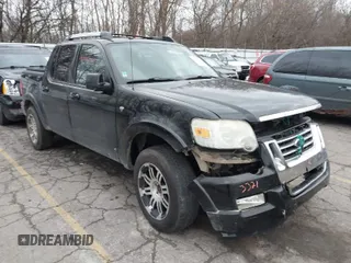2007 Ford Explorer Sport Trac Limited z VIN 1FMEU53897UA04510, wystawiony jako IAAI lot #40903321 z przebiegiem 172 258 mil mil oraz . Historia ofert i sprzedaży dostępna na DreamBid. Obrazek 1.