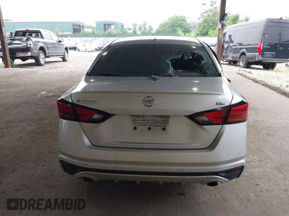 2020 Nissan Altima 2.5 SL with VIN 1N4BL4EV2LC151670, listed as a IAAI auction lot 39803965 with 98,462 mi miles. Bid and sale history available at carsss.com. Image 16.