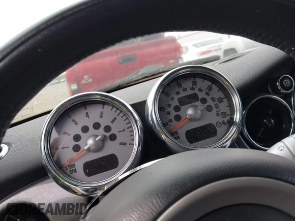 2006 MINI Convertible S с VIN WMWRH33536TL93425, выставлен на аукционе IAAI как лот 41950272 с пробегом Не указан миль и . История ставок и продаж доступна на DreamBid. Изображение 7.