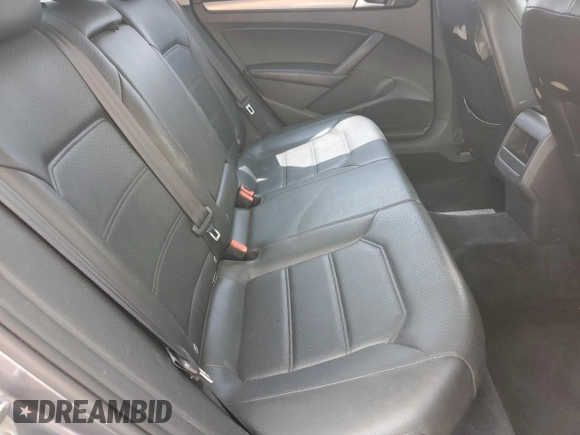 2015 Volkswagen Passat Limited Edition with VIN 1VWAT7A30FC098027, listed as a Copart auction lot 60612055 with 121,208 mi miles and Salvage title. Bid and sale history available at DreamBid. Image 10.
