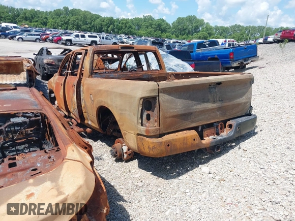 2014 Ram 2500 Outdoorsman with VIN 3C6UR5DJ9EG277439, listed as a IAAI auction lot 39052489 with Not provided miles and . Bid and sale history available at DreamBid. Image 3.