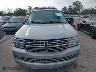 2007 Lincoln Navigator with VIN 5LMFU28557LJ21232, listed as a IAAI auction lot 41521036 with 124,374 mi miles. Bid and sale history available at carsss.com. Image 6.