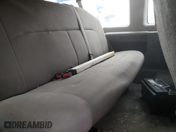 2013 Ford Econoline Passenger XL z VIN 1FBSS3BL6DDA90849, wystawiony jako Copart lot #55224515 z przebiegiem 175 845 mil mil oraz Szkoda całkowita • Salvage title. Historia ofert i sprzedaży dostępna na DreamBid. Obrazek 10.