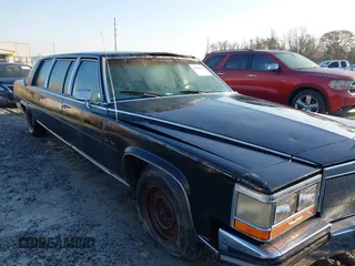 1986 Cadillac Fleetwood z VIN 1G6DW69Y7G9732954, wystawiony jako IAAI lot #41780373 z przebiegiem 61 222 mil mil oraz . Historia ofert i sprzedaży dostępna na DreamBid. Obrazek 6.
