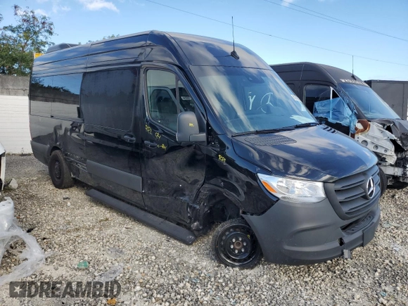 2024 Mercedes-Benz Sprinter Passenger with VIN W1Z4NGHY2RT189162, listed as a Copart auction lot 87842825 with 4,126 mi miles and Salvage Title. Bid and sale history available at carsss.com. Image 4.