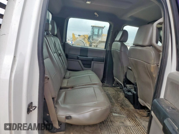 2019 Ford F-350 XL z VIN 1FD8W3GT9KEG78069, wystawiony jako Copart lot #58207075 z przebiegiem 105 315 mil mil oraz Czysty tytuł • Clean title. Historia ofert i sprzedaży dostępna na DreamBid. Obrazek 10.