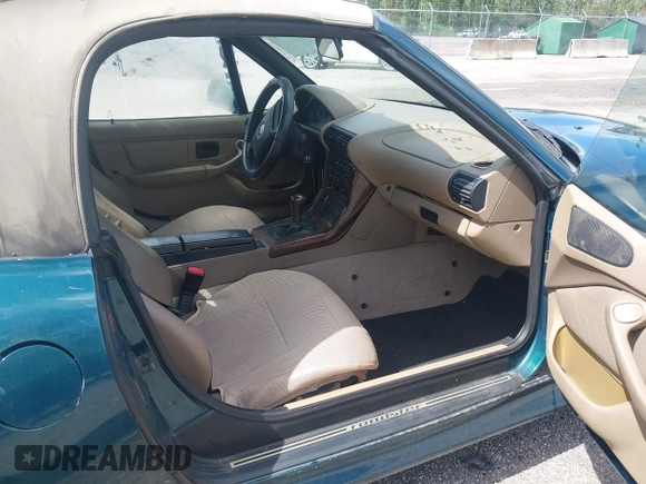 1999 BMW Z3 2.5 with VIN 4USCH9336XLF81090, listed as a IAAI auction lot 42742278 with 164,341 mi miles and . Bid and sale history available at DreamBid. Image 5.