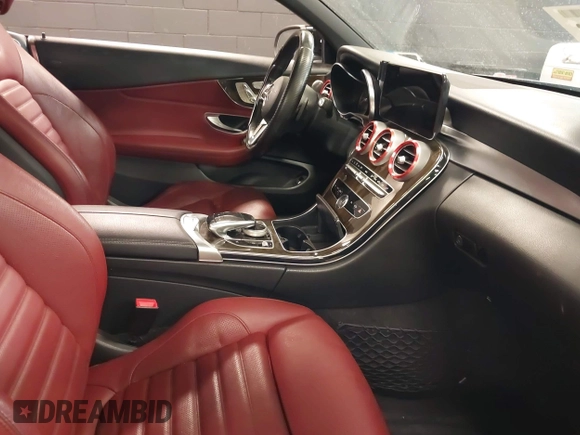 2019 Mercedes-Benz C 300 с VIN WDDWK8EB7KF779240, выставлен на аукционе IAAI как лот 42093433 с пробегом 74 967 миль миль и . История ставок и продаж доступна на DreamBid. Изображение 5.