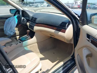2005 BMW 3 Series 330i с VIN WBAEV53435KM40855, выставлен на аукционе IAAI как лот 42344505 с пробегом 120 060 миль миль и . История ставок и продаж доступна на DreamBid. Изображение 5.