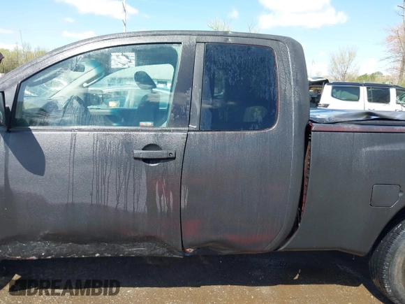 2005 Nissan Titan XE with VIN 1N6BA06A35N569289, listed as a IAAI auction lot 41985387 with 227,117 mi miles. Bid and sale history available at carsss.com. Image 14.