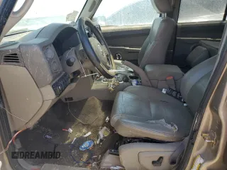 2006 Jeep Commander с VIN 1J8HG48N76C175576, выставлен на аукционе Copart как лот 48830345 с пробегом 331 625 миль миль и Списание • Salvage title. История ставок и продаж доступна на DreamBid. Изображение 7.