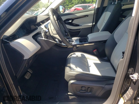 2024 Land Rover Range Rover Evoque Dynamic SE with VIN SALZL2FX4RH238021, listed as a Copart auction lot 61915164 with 1,879 mi miles and Salvage Title. Bid and sale history available at carsss.com. Image 7.