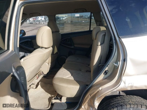 2011 Toyota RAV4 with VIN 2T3ZF4DV2BW061951, listed as a IAAI auction lot 41596684 with 86,909 mi miles. Bid and sale history available at carsss.com. Image 8.