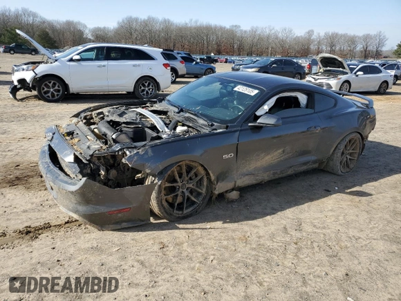 2018 Ford Mustang GT z VIN 1FA6P8CF0J5142296, wystawiony jako Copart lot #42128105 z przebiegiem 70 711 mil mil oraz Szkoda całkowita • Salvage title. Historia ofert i sprzedaży dostępna na DreamBid. Obrazek 1.