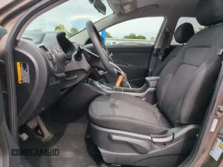 2013 Kia Sportage LX z VIN KNDPBCA29D7458904, wystawiony jako Copart lot #59175745 z przebiegiem 100 719 mil mil oraz Szkoda całkowita • Salvage title. Historia ofert i sprzedaży dostępna na DreamBid. Obrazek 7.