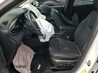 2022 Buick Encore GX Select z VIN KL4MMDSL1NB132260, wystawiony jako Copart lot #64197795 z przebiegiem 13 071 mil mil oraz Szkoda całkowita • Salvage title. Historia ofert i sprzedaży dostępna na DreamBid. Obrazek 7.