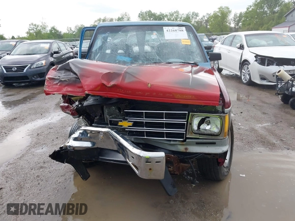 1992 GMC Sonoma z VIN 1GTCS14A9N8529102, wystawiony jako IAAI lot #42268788 z przebiegiem 83 781 mil mil oraz . Historia ofert i sprzedaży dostępna na DreamBid. Obrazek 12.