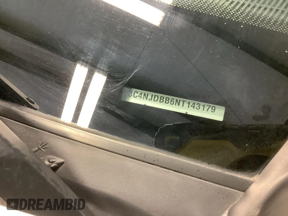 2022 Jeep Compass Latitude with VIN 3C4NJDBB6NT143179, listed as a IAAI auction lot 42748522 with 39,675 mi miles and . Bid and sale history available at DreamBid. Image 2.